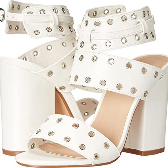 Brand New/Never Worn - Yoki Women's Comfort Pump - Picture 1 of 6